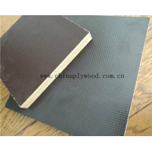 Poplar / Hardwood Core Anti Slip Film face au contreplaqué